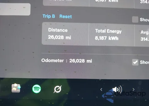 2023 Tesla Model Y Performance Dual Motor All-Wheel Drive z USA, uszkodzony, nr VIN 7SAYGDEF6PF810928